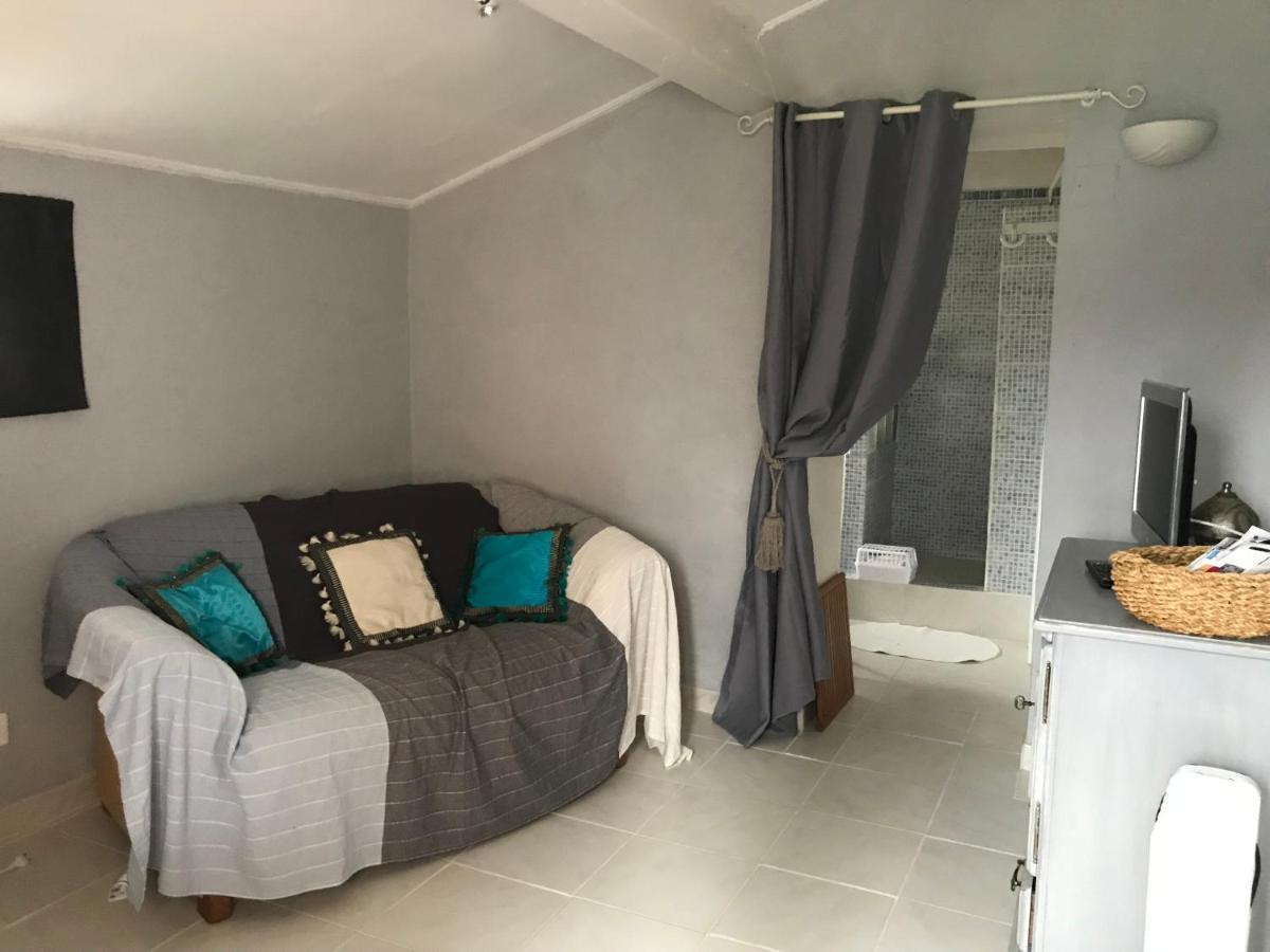 Chambre D'Hotes Le Cedre Apt Luaran gambar